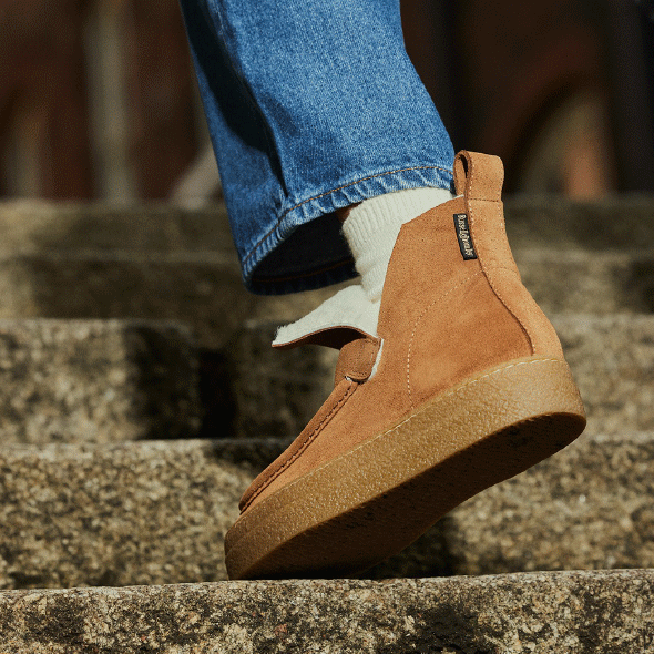 Russell & Bromley