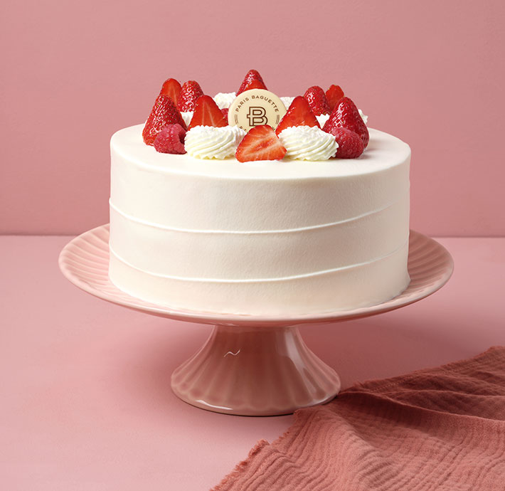 Paris Baguette strawberry cake
