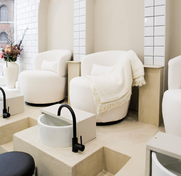 Awe London providing the finest of nail treatments